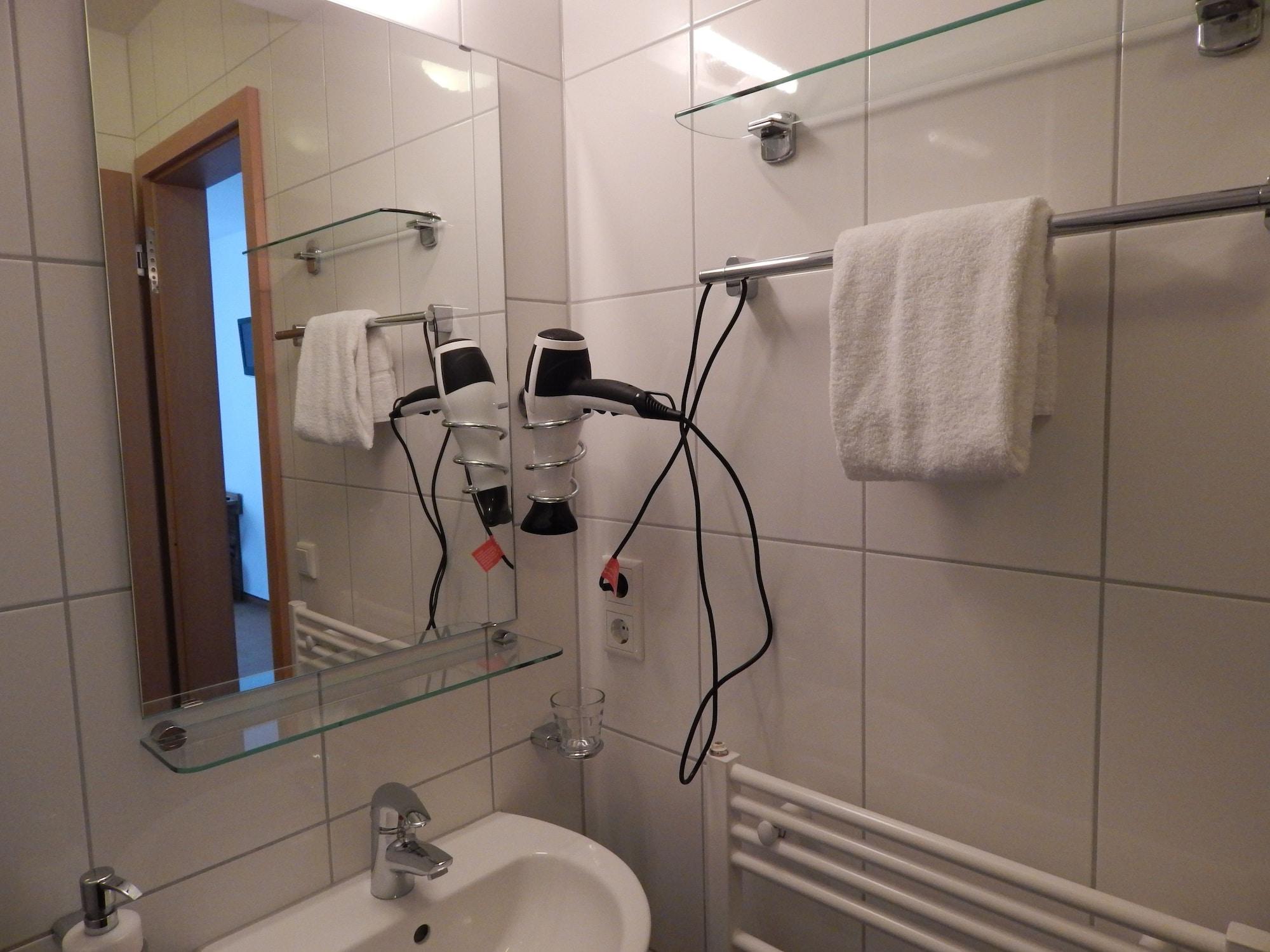 Andra Hotel 3*